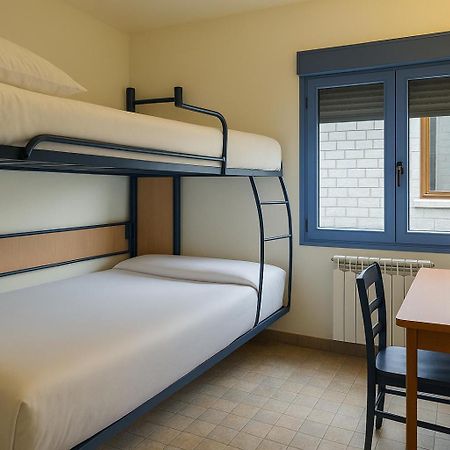 וויאלהה Hostal Nau Pradets מראה חיצוני תמונה