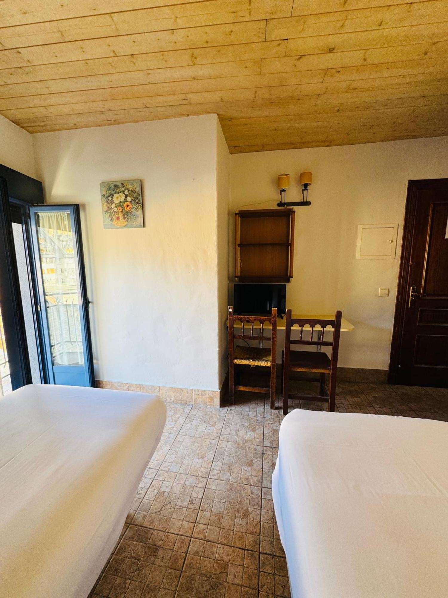 וויאלהה Hostal Nau Pradets מראה חיצוני תמונה