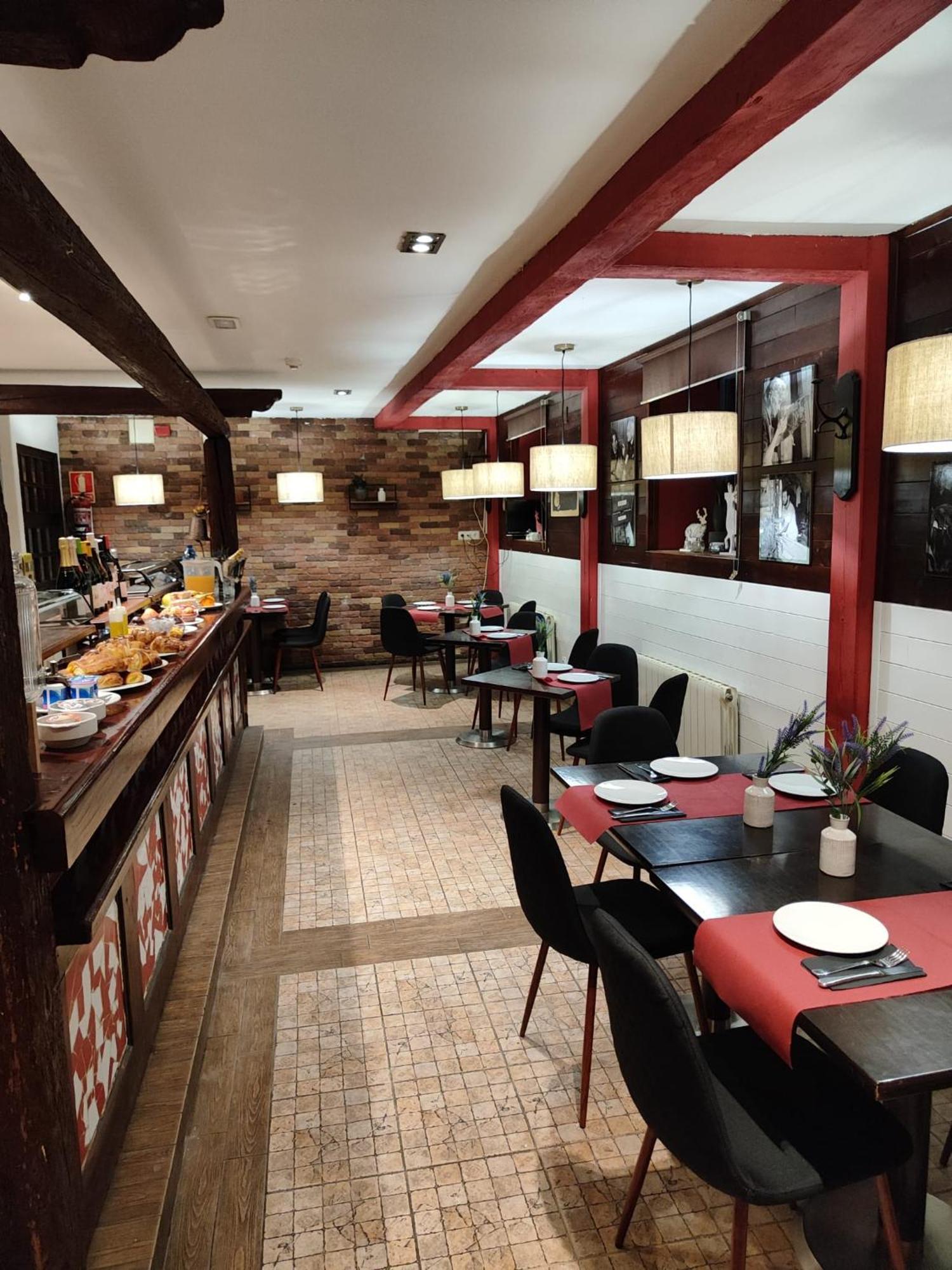 וויאלהה Hostal Nau Pradets מראה חיצוני תמונה